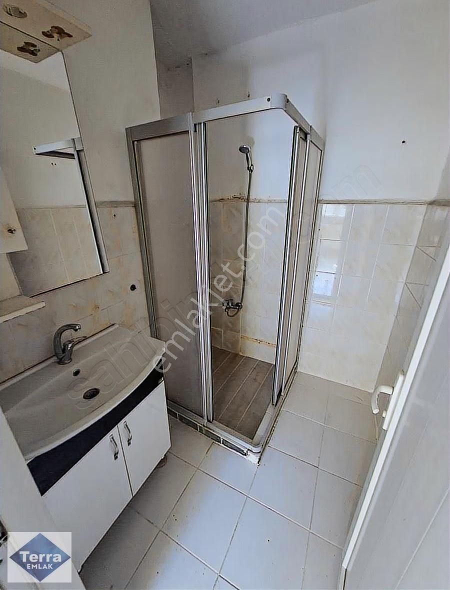 Yenibosna Satılık 2+1 Daire - Görsel 2