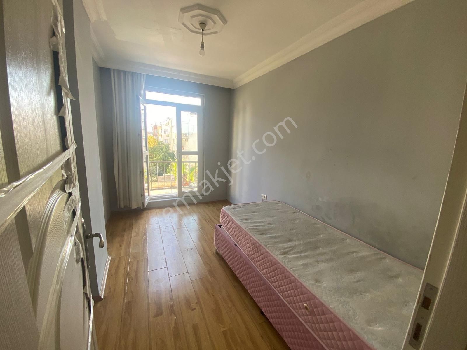 Gündoğdu Mahallesinde Kullanışlı 2+1 Daire Tramvay Yakını - Görsel 2