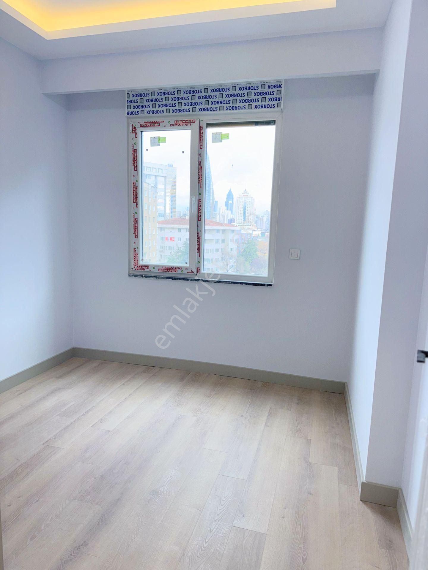 Kozyatağı Metro'ya Çok Yakın, Otoparklı Sıfır Binada 80m2, 2+1 - Görsel 26