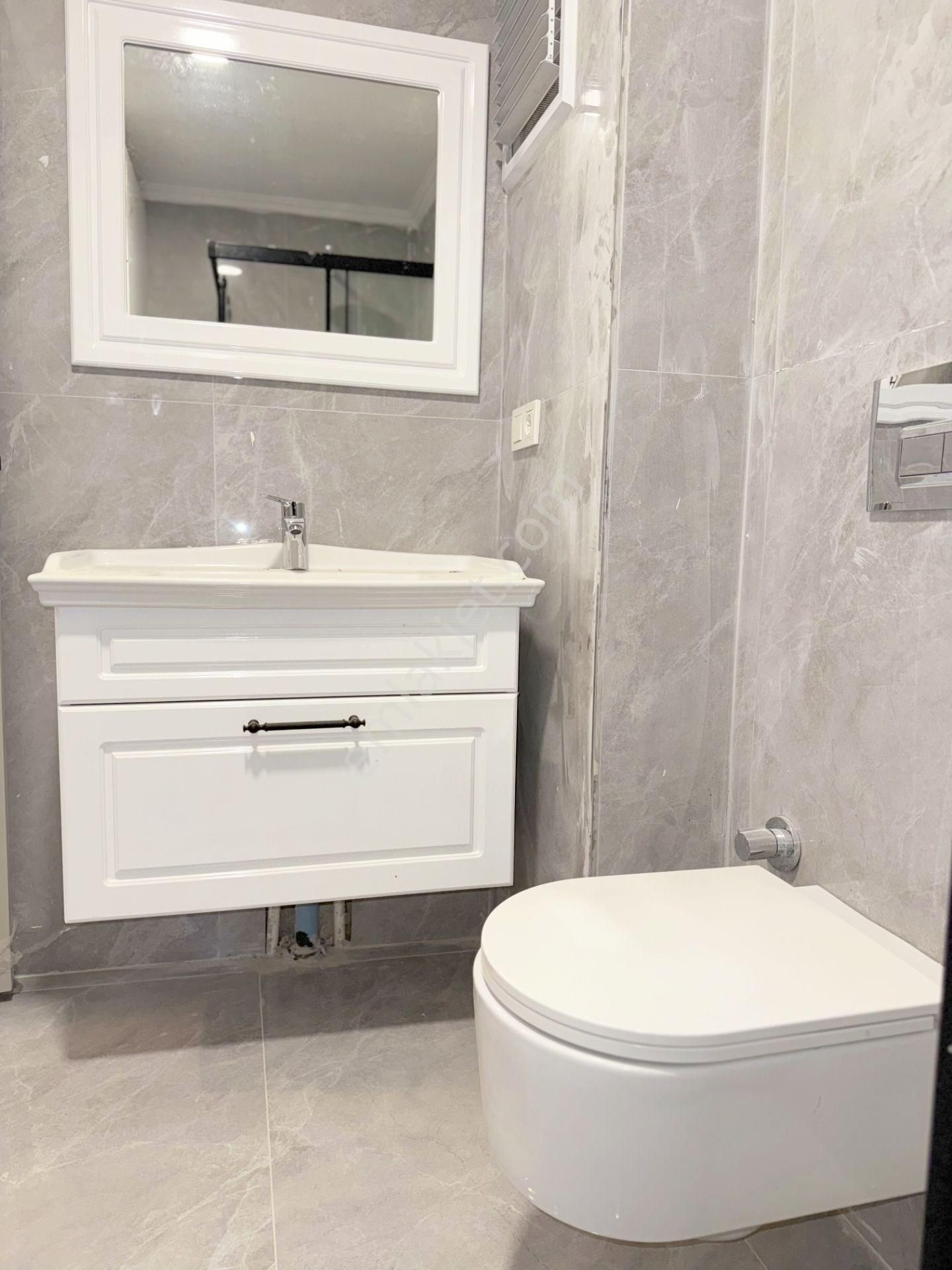 Kozyatağı Metro'ya Çok Yakın, Otoparklı Sıfır Binada 80m2, 2+1 - Görsel 22