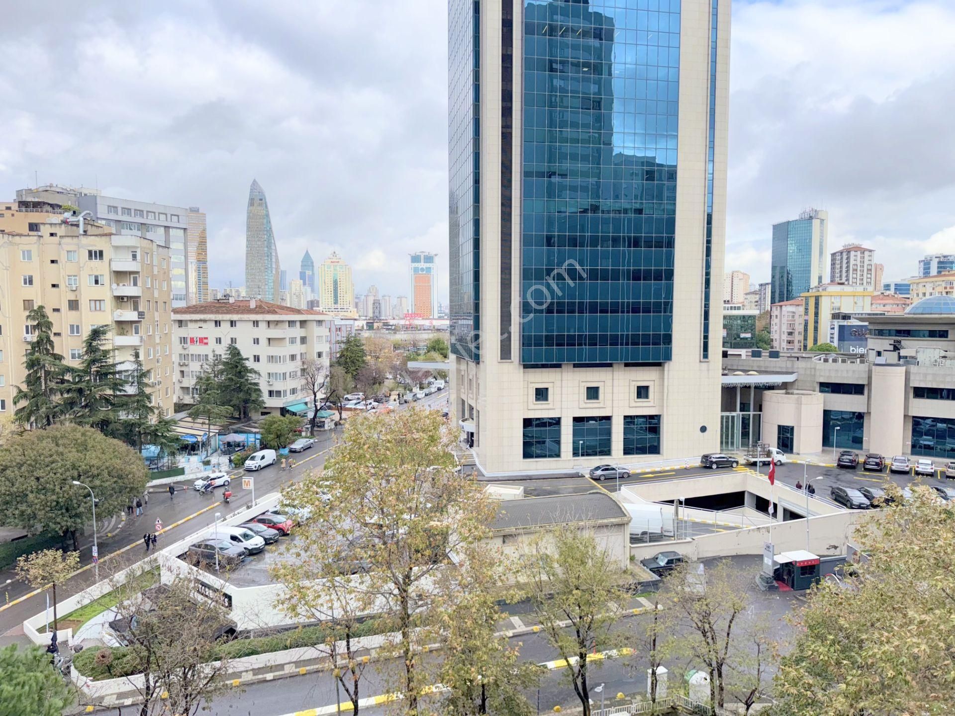 Kozyatağı Metro'ya Çok Yakın, Otoparklı Sıfır Binada 80m2, 2+1 - Görsel 28