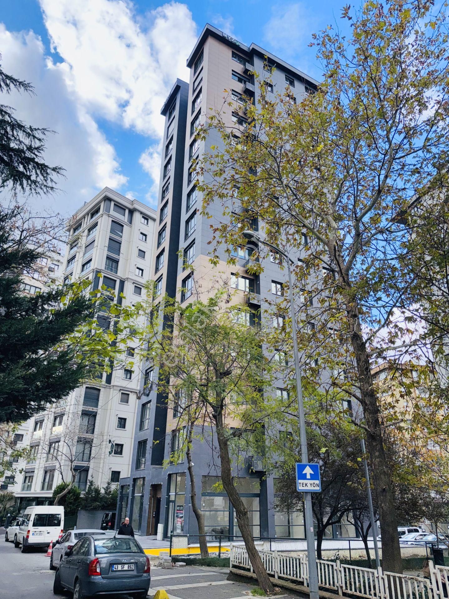 Kozyatağı Metro'ya Çok Yakın, Otoparklı Sıfır Binada 80m2, 2+1 - Görsel 32