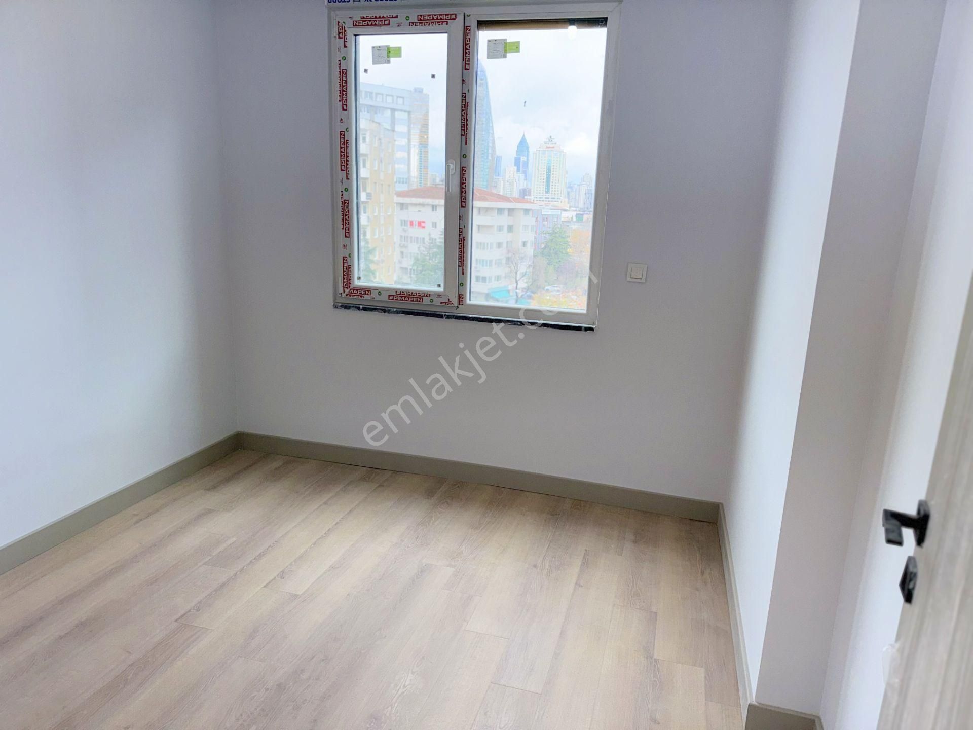 Kozyatağı Metro'ya Çok Yakın, Otoparklı Sıfır Binada 80m2, 2+1 - Görsel 27