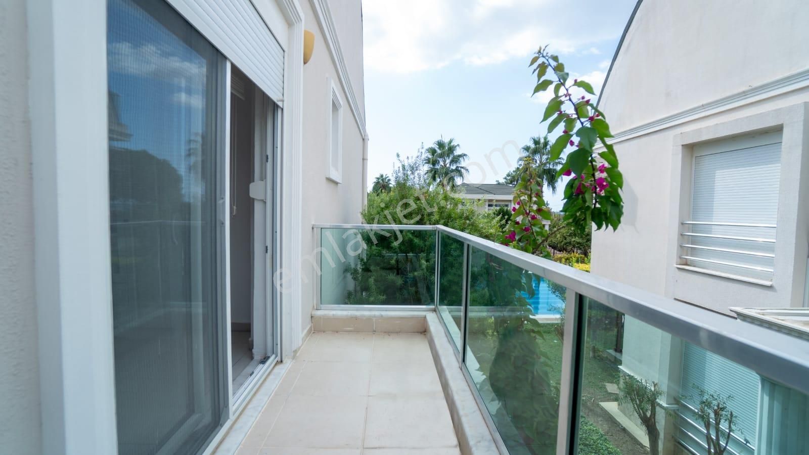 Kumluca Mavikent Karaöz Denize Sıfır Site İçinde Satılık Villa - Görsel 24