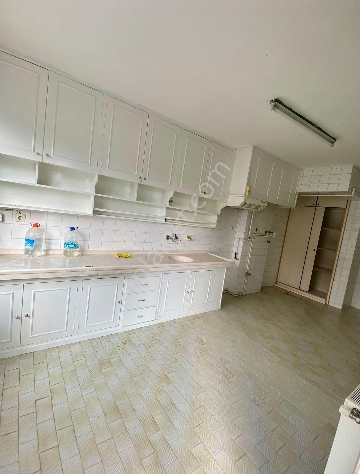 Denizli Merkez Çarşamba Paz Yakını 2+1 Arakat Kredili Acil Satılık Daire