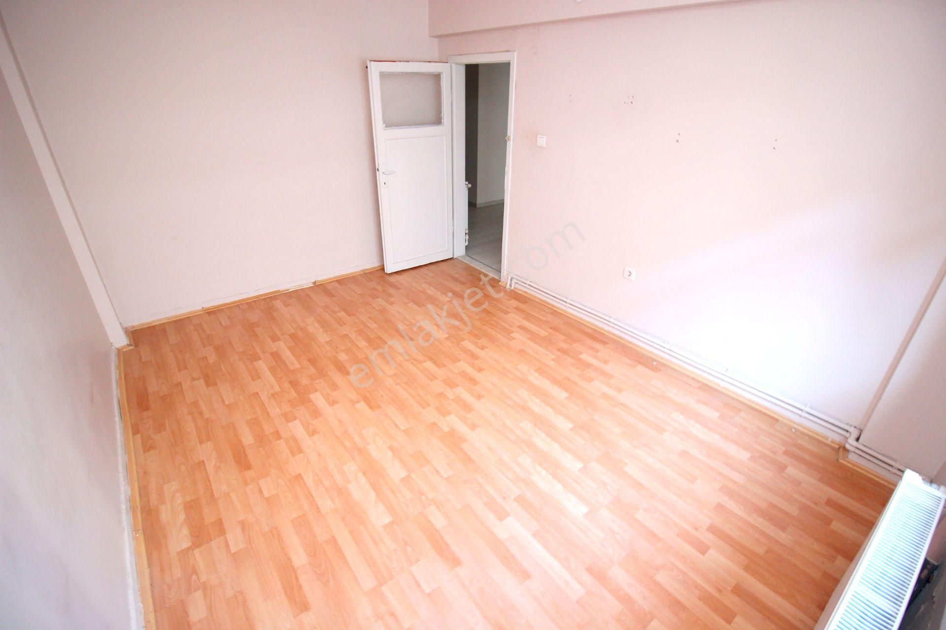 Emre Emlaktan Mareşal Çakmakta Yapılı Oturuma Hazır Masrafsız **boş** Satılık 3+1 Daire - Görsel 16