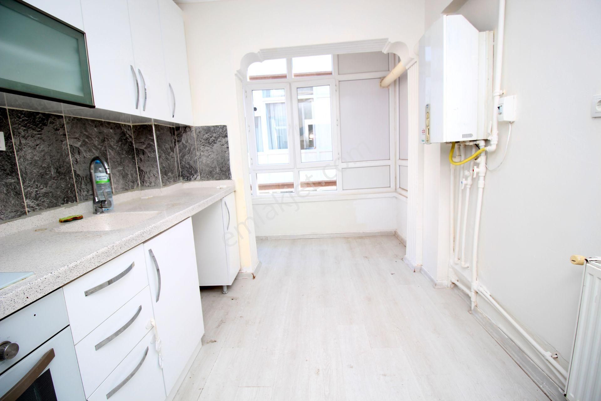 Emre Emlaktan Mareşal Çakmakta Yapılı Oturuma Hazır Masrafsız **boş** Satılık 3+1 Daire - Görsel 5