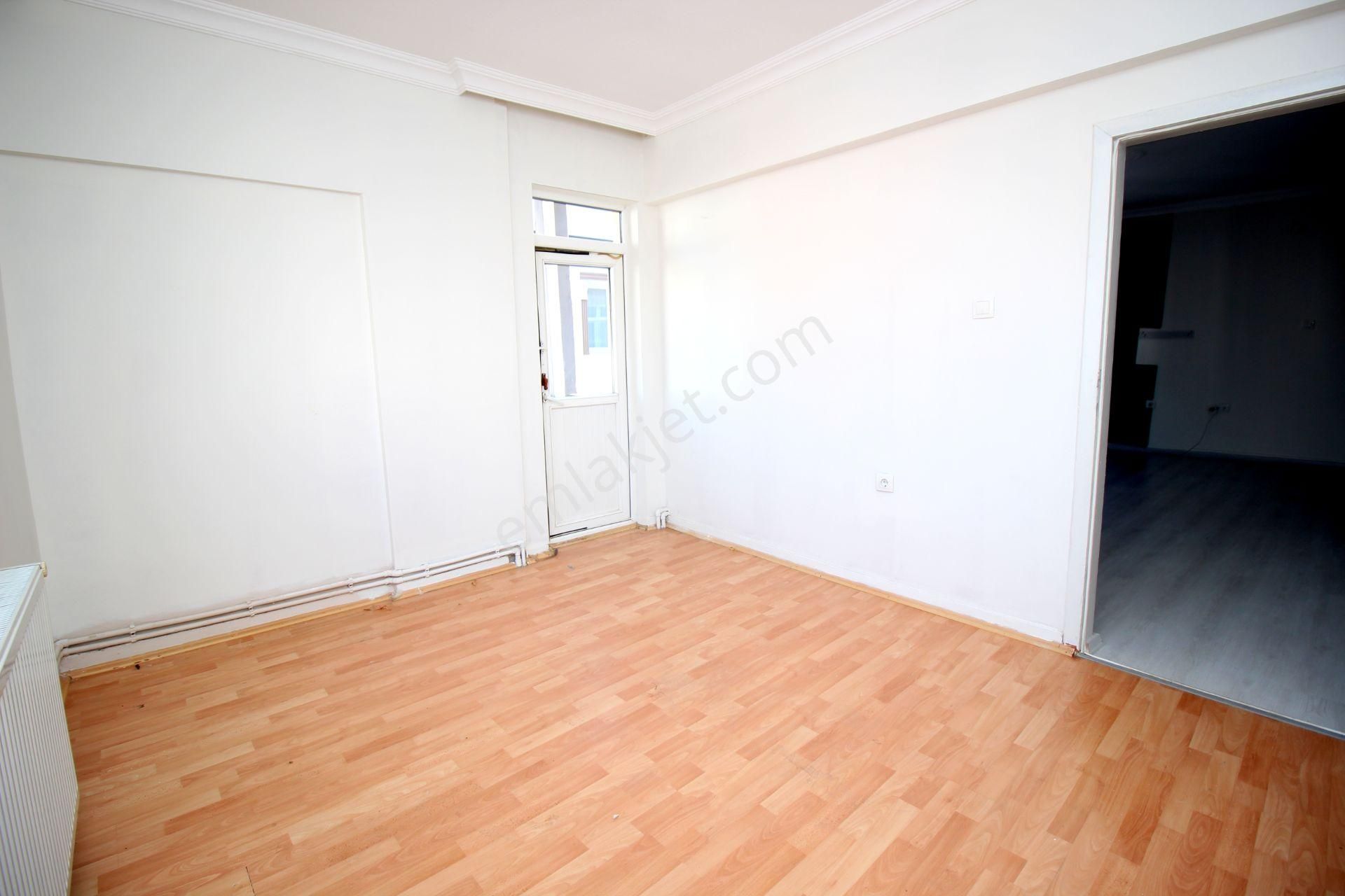 Emre Emlaktan Mareşal Çakmakta Yapılı Oturuma Hazır Masrafsız **boş** Satılık 3+1 Daire - Görsel 11