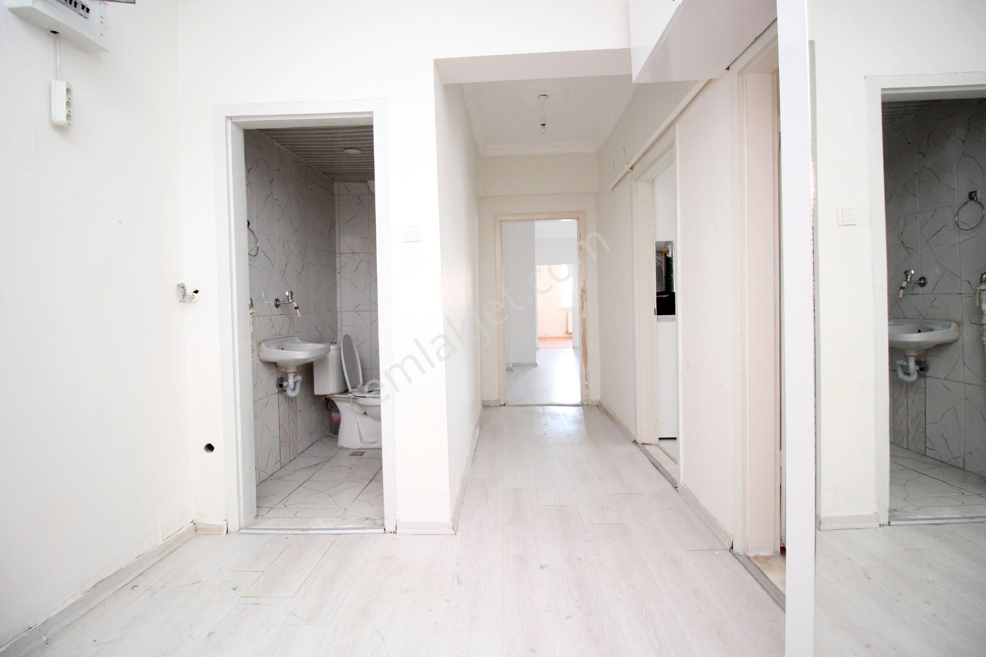 Emre Emlaktan Mareşal Çakmakta Yapılı Oturuma Hazır Masrafsız **boş** Satılık 3+1 Daire - Görsel 21