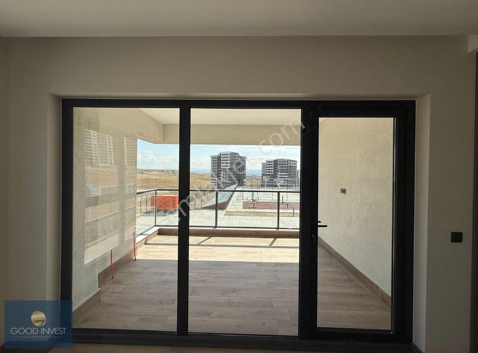 Cumhuriyet Mahallesinde Taşkent Safir De Kiralık 4+1 - Görsel 4