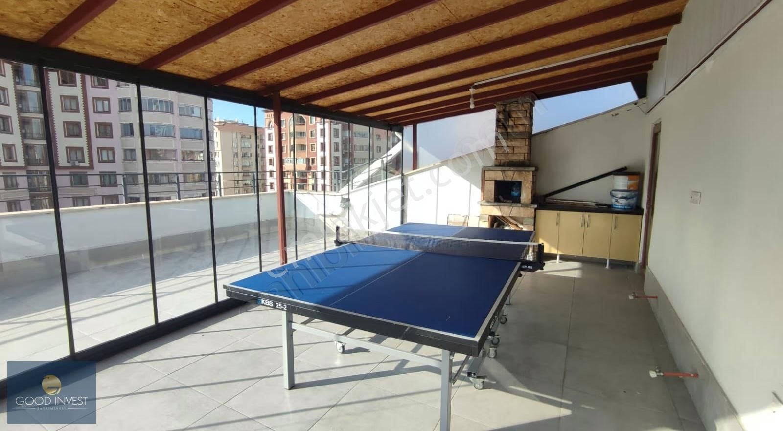 Çukurambar Marketler Bölgesinde 6+1 Kış Bahçeli Satılık Daire