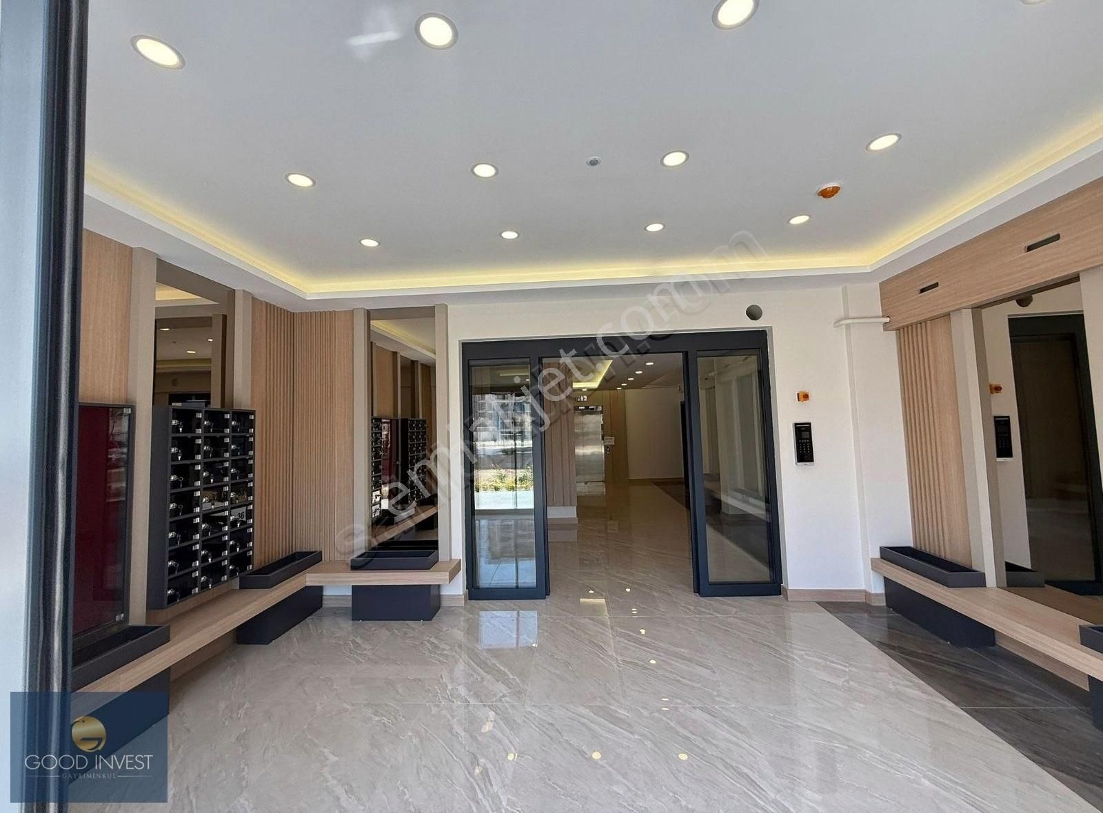 Yenibatıda Sitede Oturuma Hazır 4+1 Satılık Daire - Görsel 18