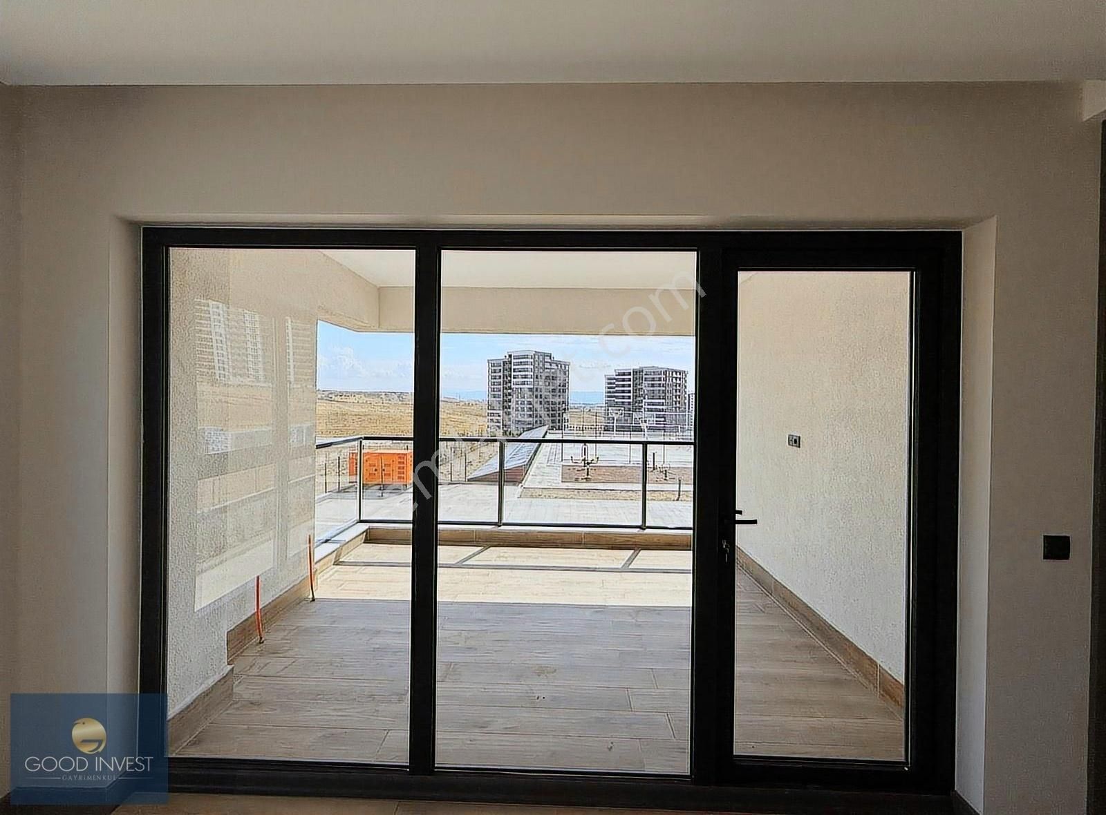 Yenibatıda Sitede Oturuma Hazır 4+1 Satılık Daire - Görsel 3