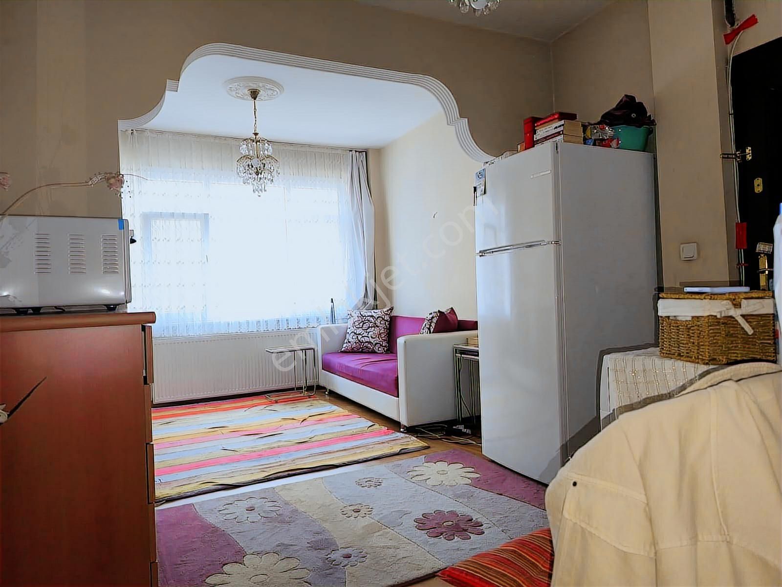 Şehremini'de 2. Kat 1+1 65 M2 Doğalgaz Kombili Krediye Uygun - Görsel 8