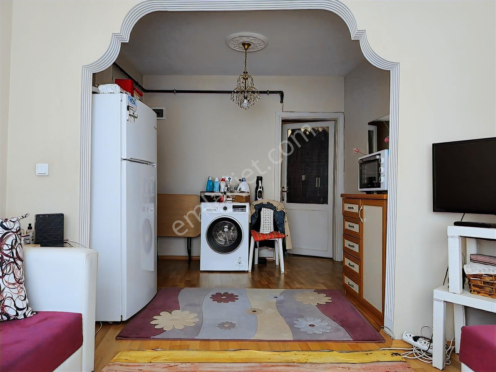 Şehremini'de 2. Kat 1+1 65 M2 Doğalgaz Kombili Krediye Uygun - Görsel 4