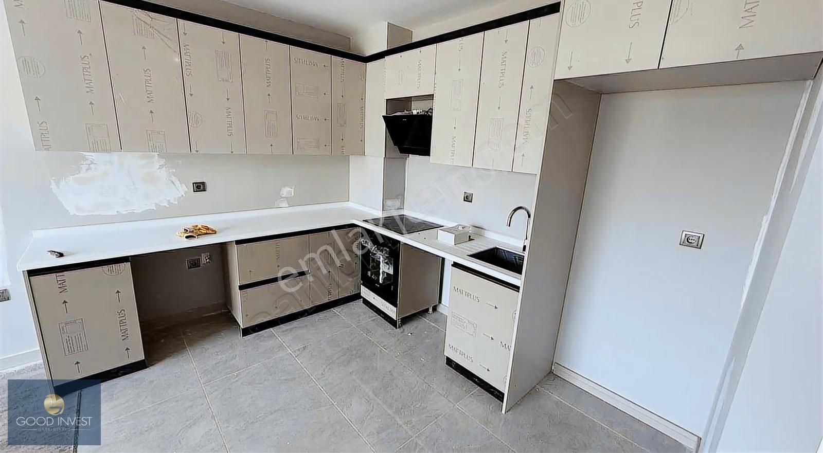 Meydan Çakırlar'da Oturuma Hazır Sıfır Satılık 1+1 Daire