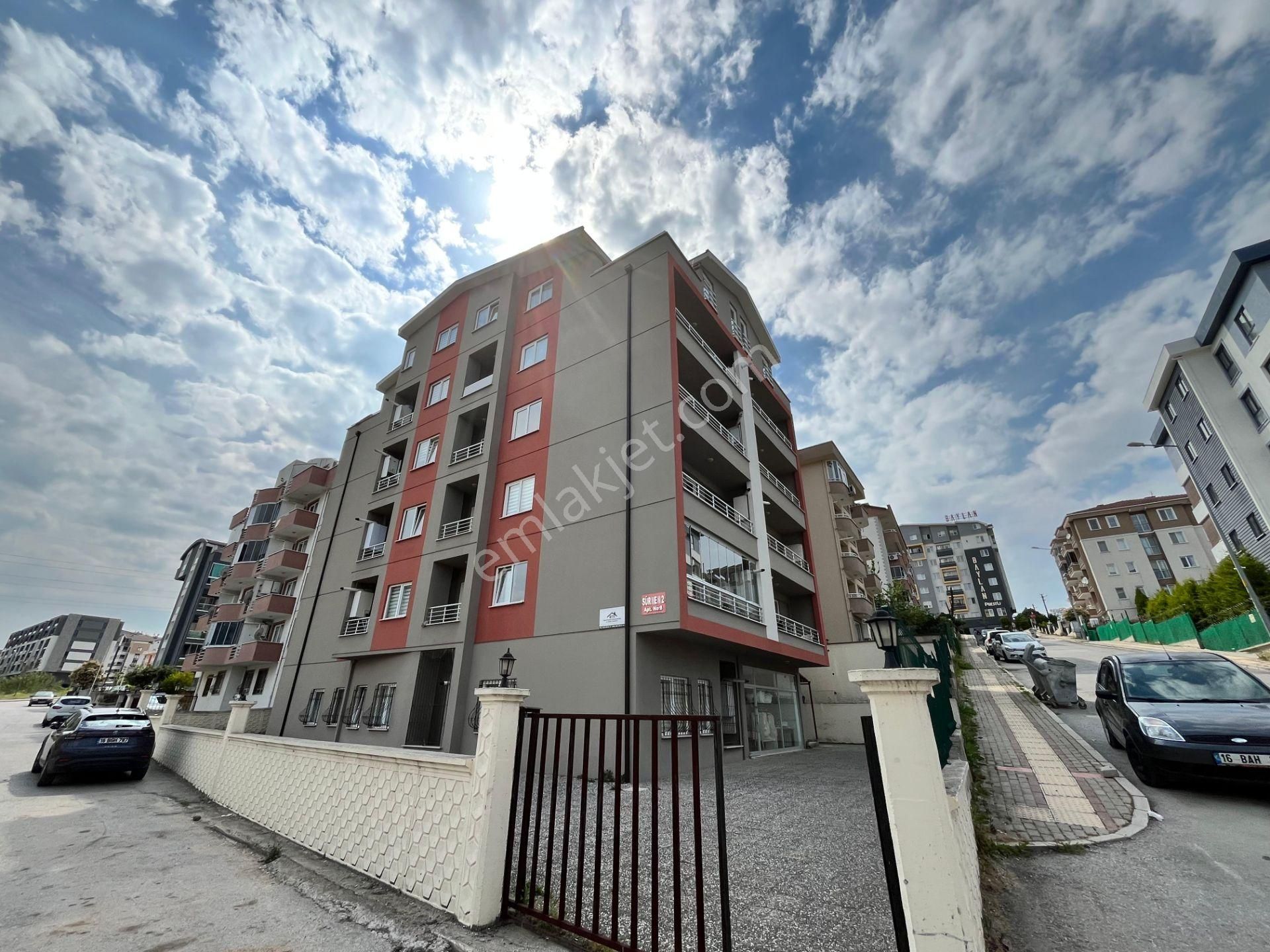 Bahar'dan Dumlupınar'ın En Güzel Konumlarından Birinde 1+1 Ayrı Mutfaklı Fırsat Daire