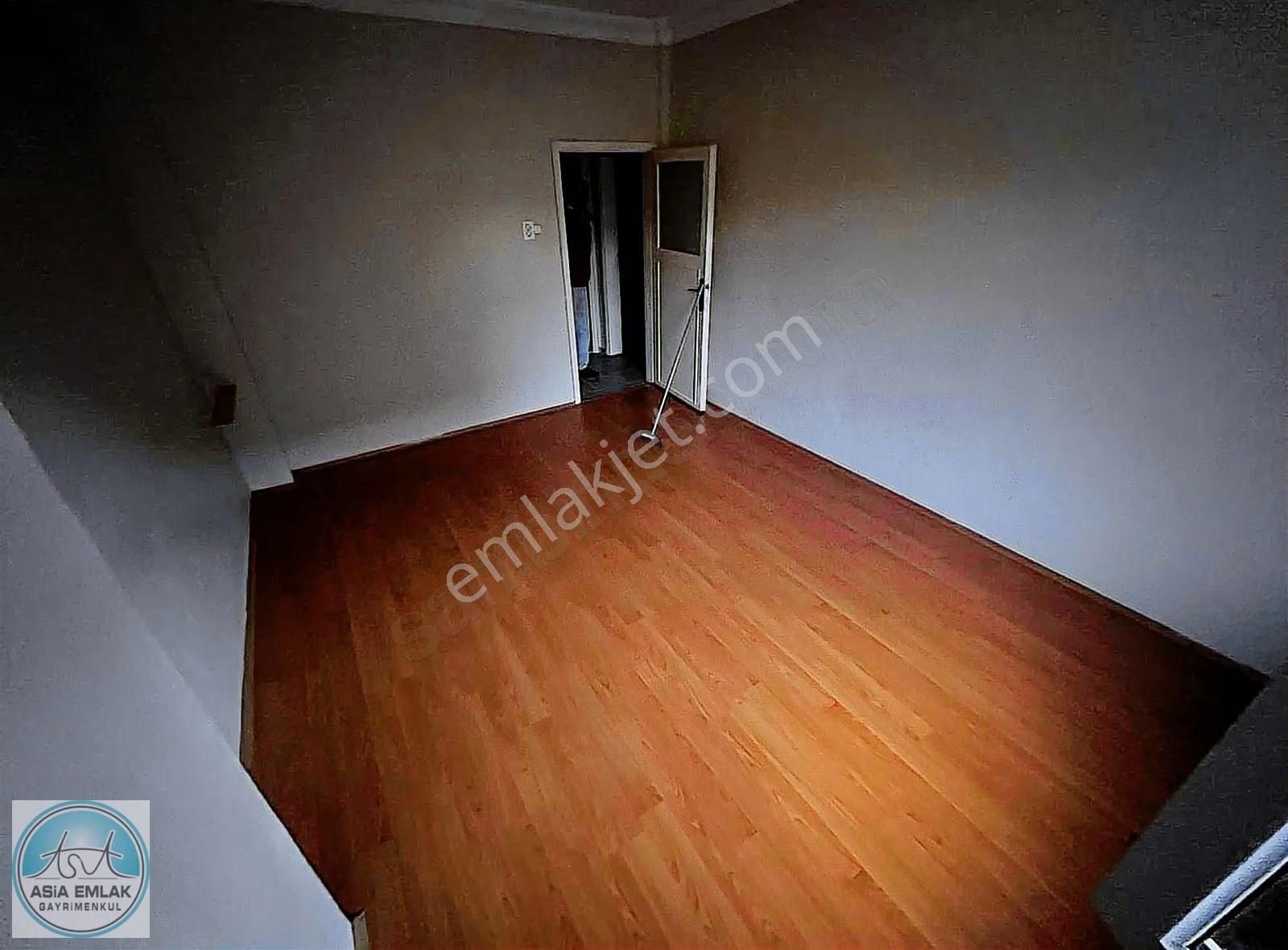 Asia Dan Çamçeşme Mahallesinde 2+1 Balkonlu Geniş Kiralık Daire - Görsel 25