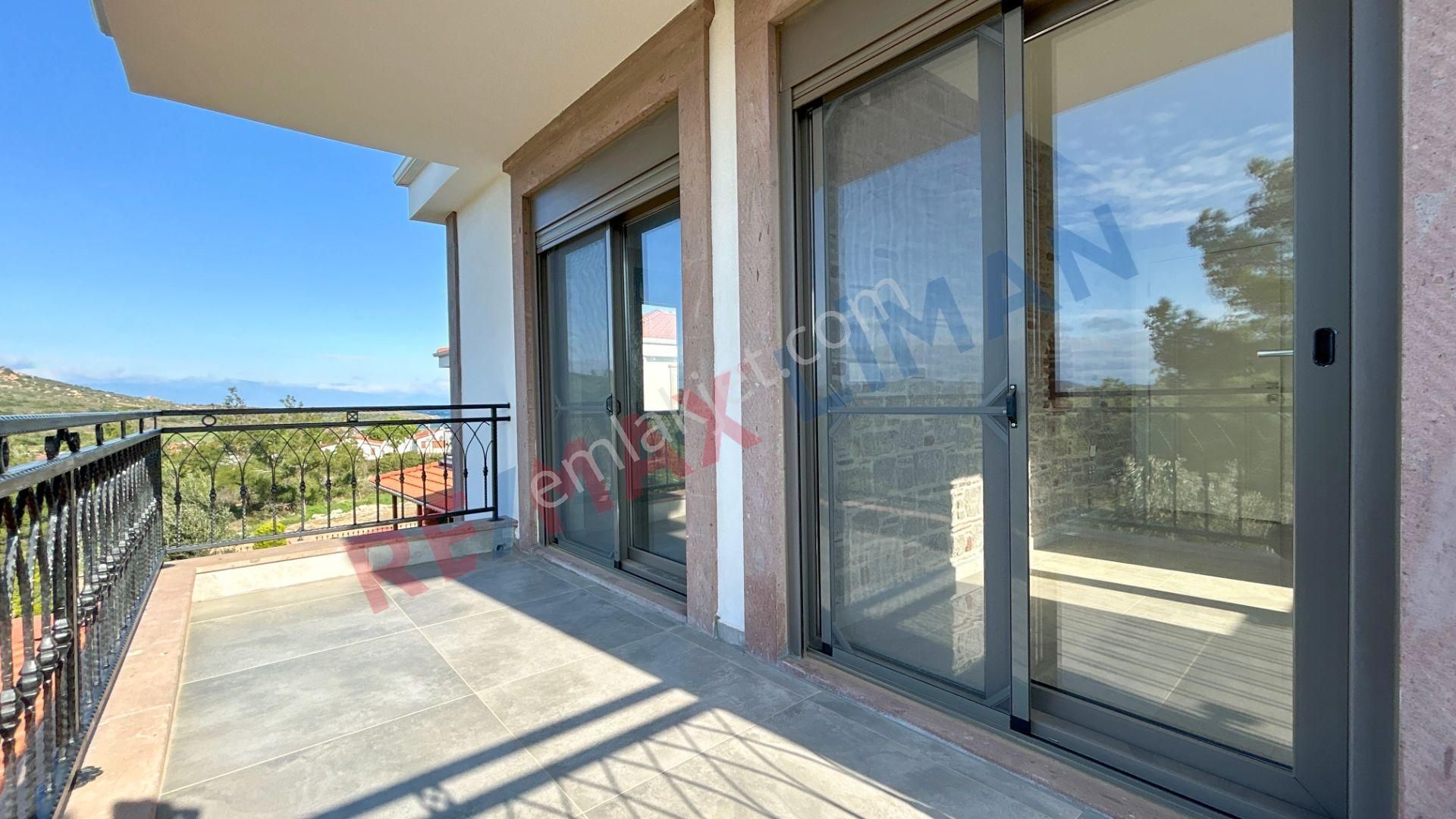 Cunda Adası'nda Doğa İçinde Deniz Manzaralı Satılık Müstakil Ev - Görsel 15