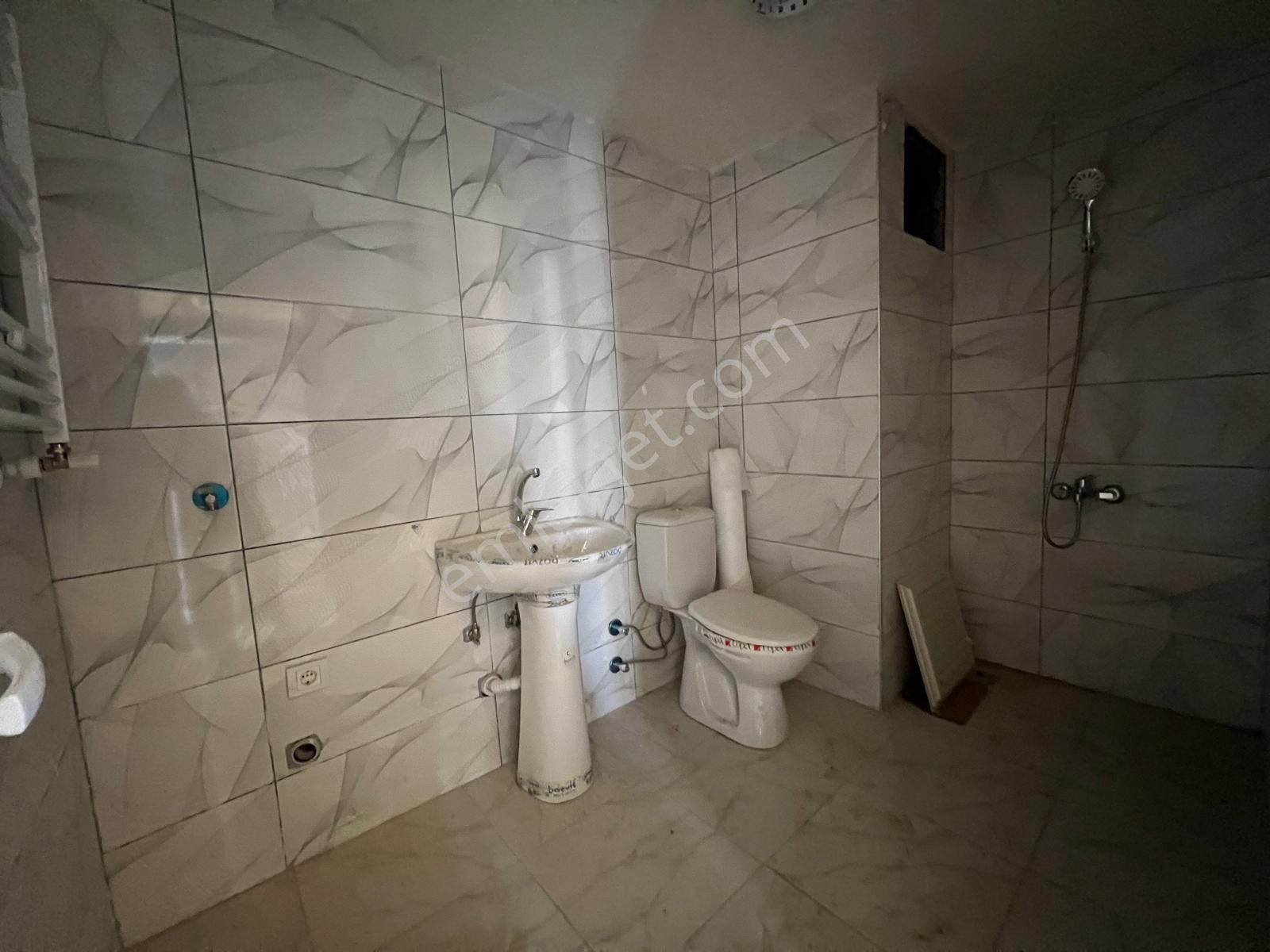 Roma' Dan Yeni Mahalle' De Kiralık Daire - Görsel 9