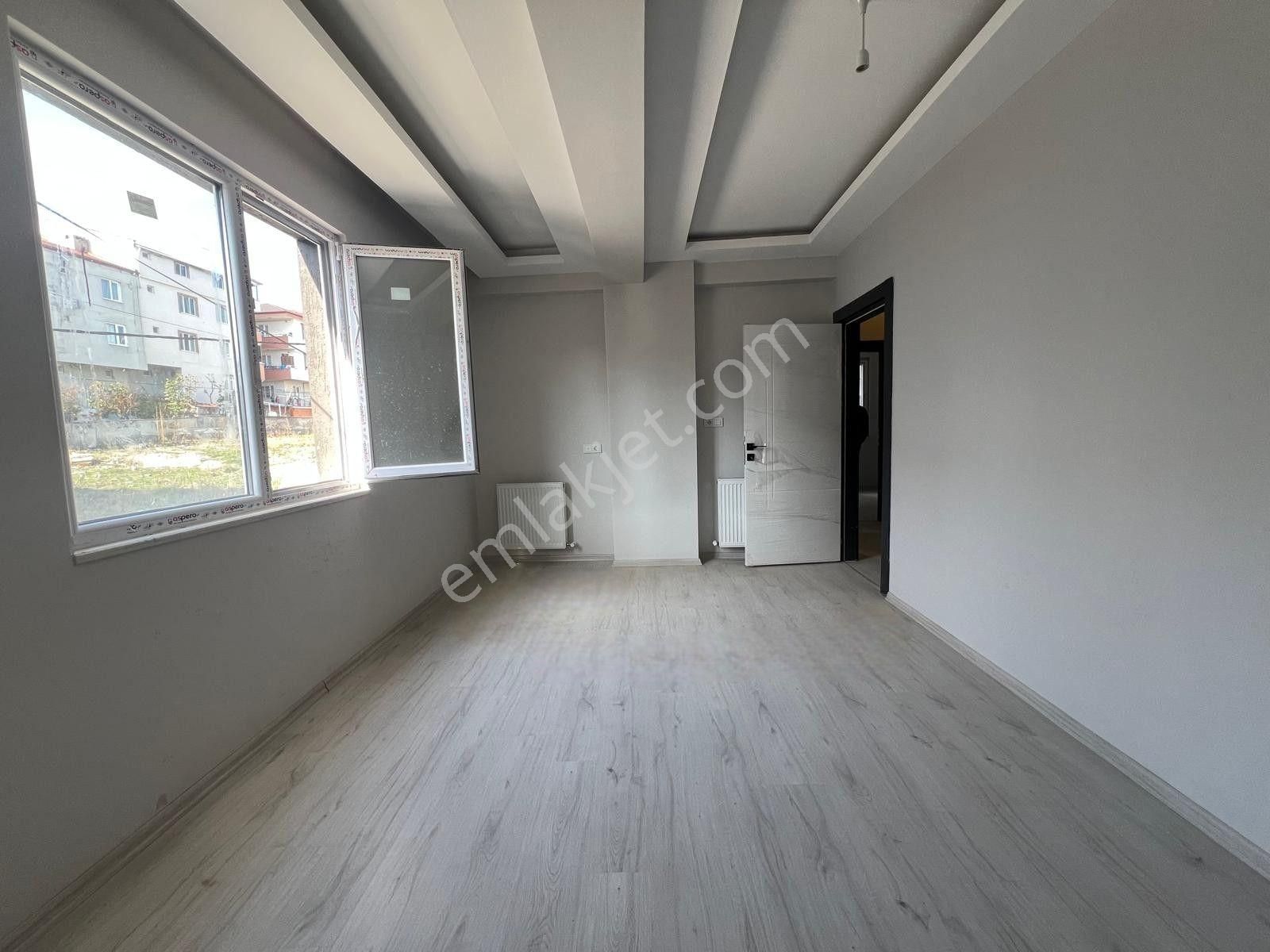 Roma' Dan Yeni Mahalle' De Kiralık Daire - Görsel 3