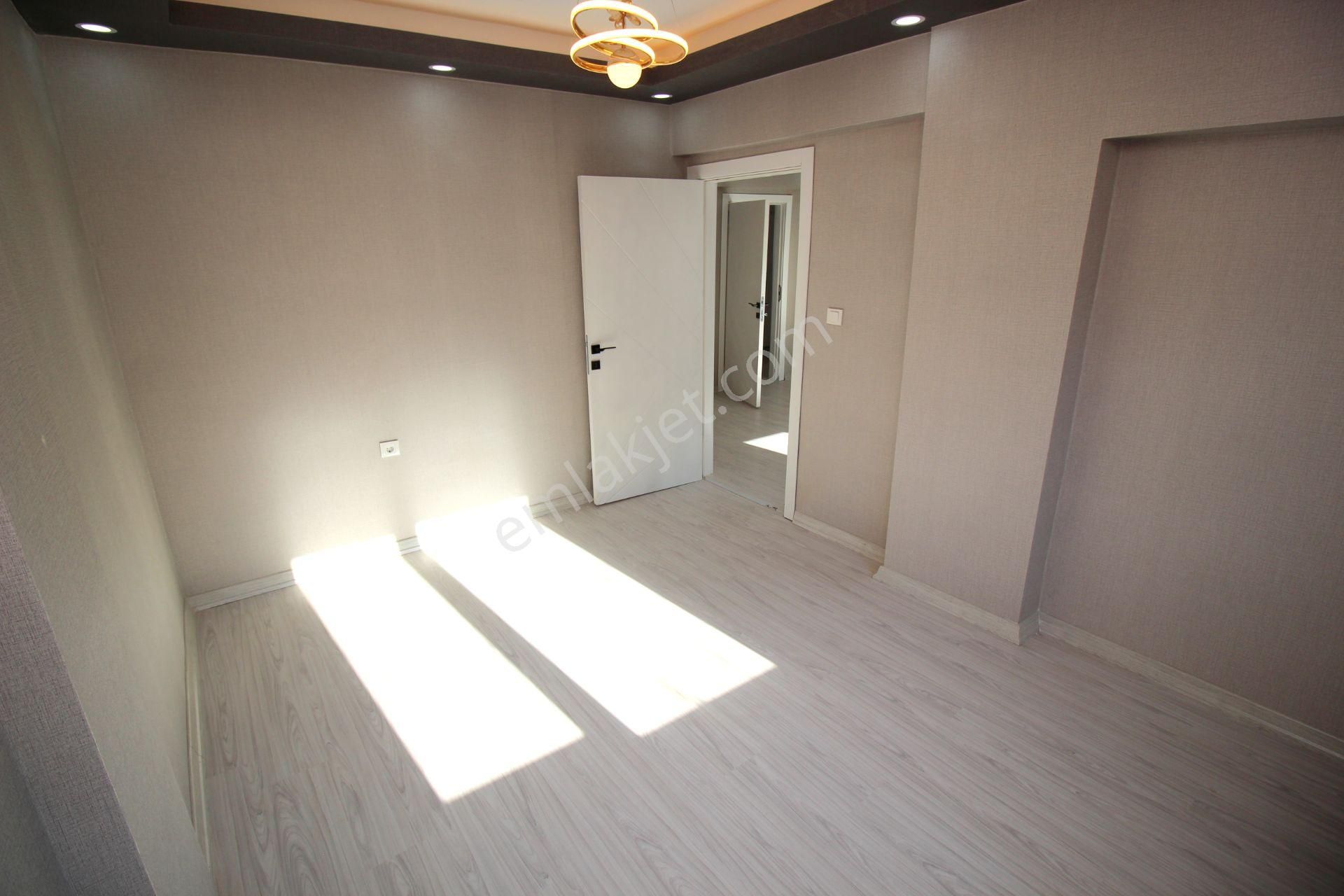 Emre Emlaktan Plevnede Merkezi Konumda Full Yapılı **boş** Satılık 3+1 Daire - Görsel 10