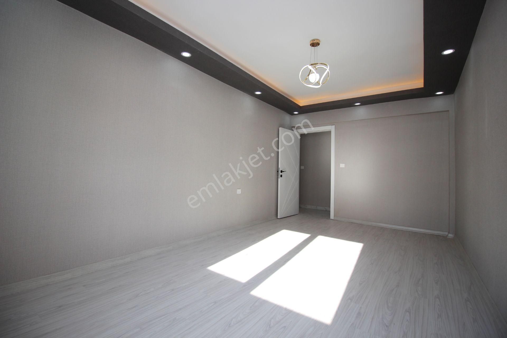 Emre Emlaktan Plevnede Merkezi Konumda Full Yapılı **boş** Satılık 3+1 Daire - Görsel 15