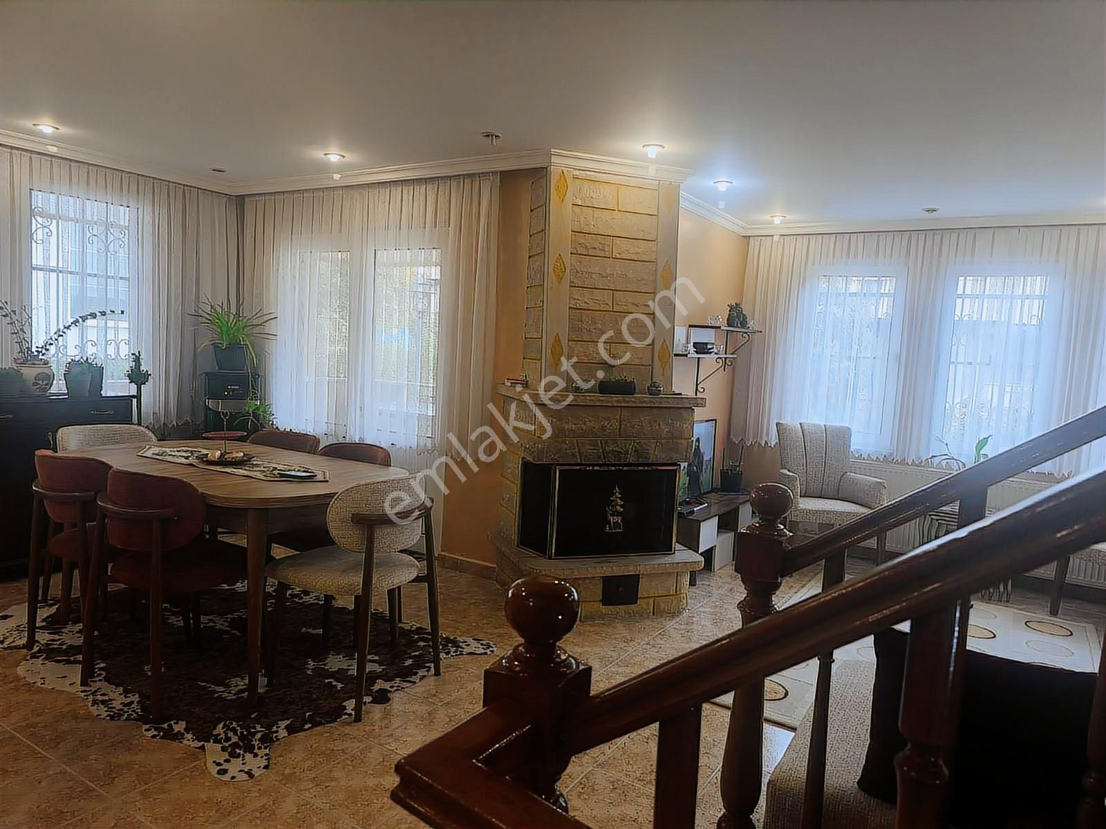 Hukukçular Sitesinde 5+2 Triblex Villa - Görsel 15