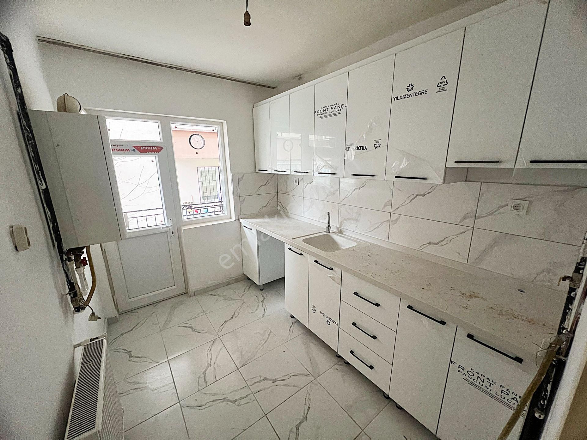 Cihandan Burç Mah Yolağzında Yeni Mutfak Güney Cephe Kiralık - Görsel 3