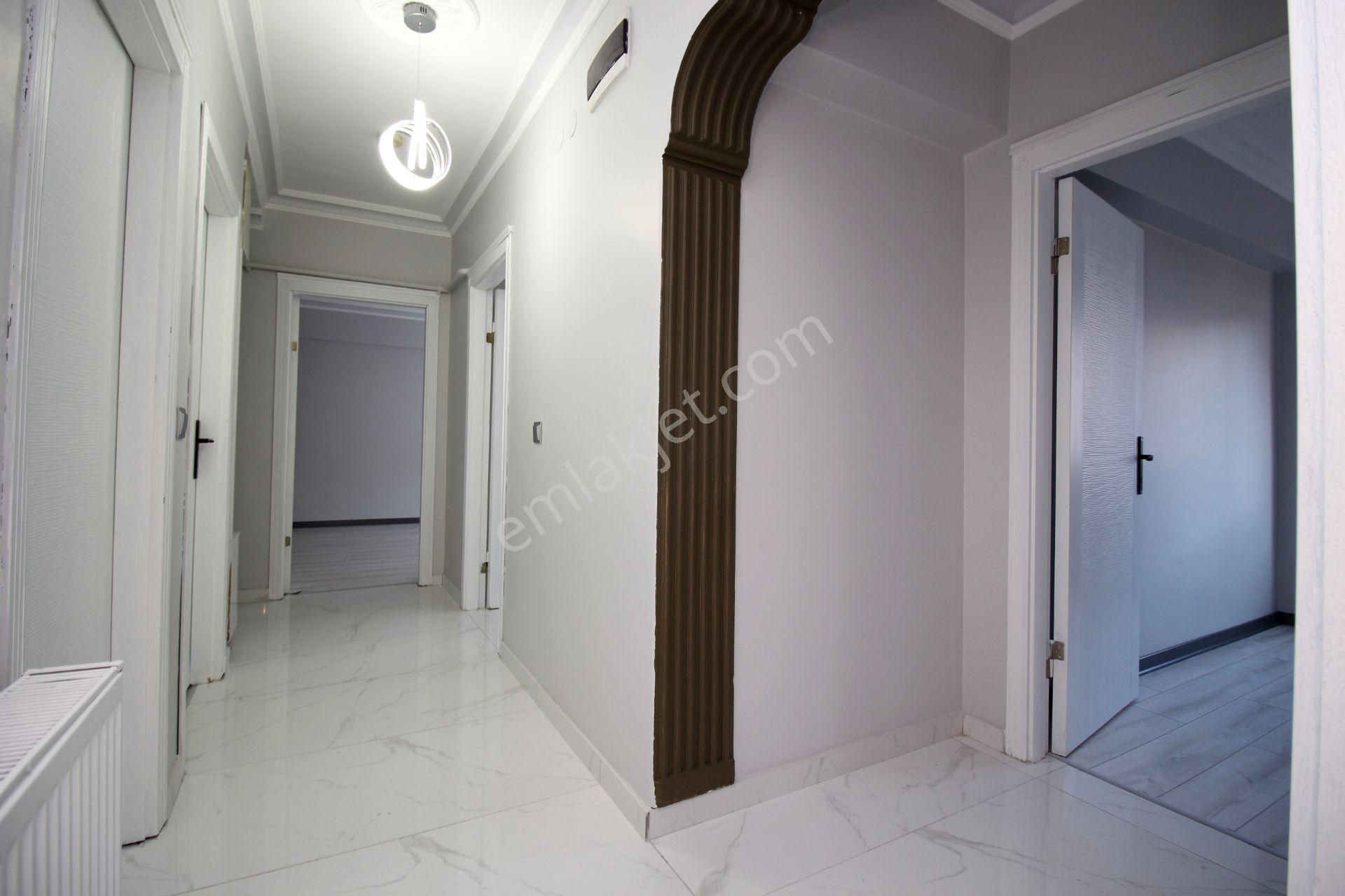 Emre Emlak'tan Tandoğan'da Genç Bina'da Full Yapılı Arakat Satılık 3+1 Daire - Görsel 21