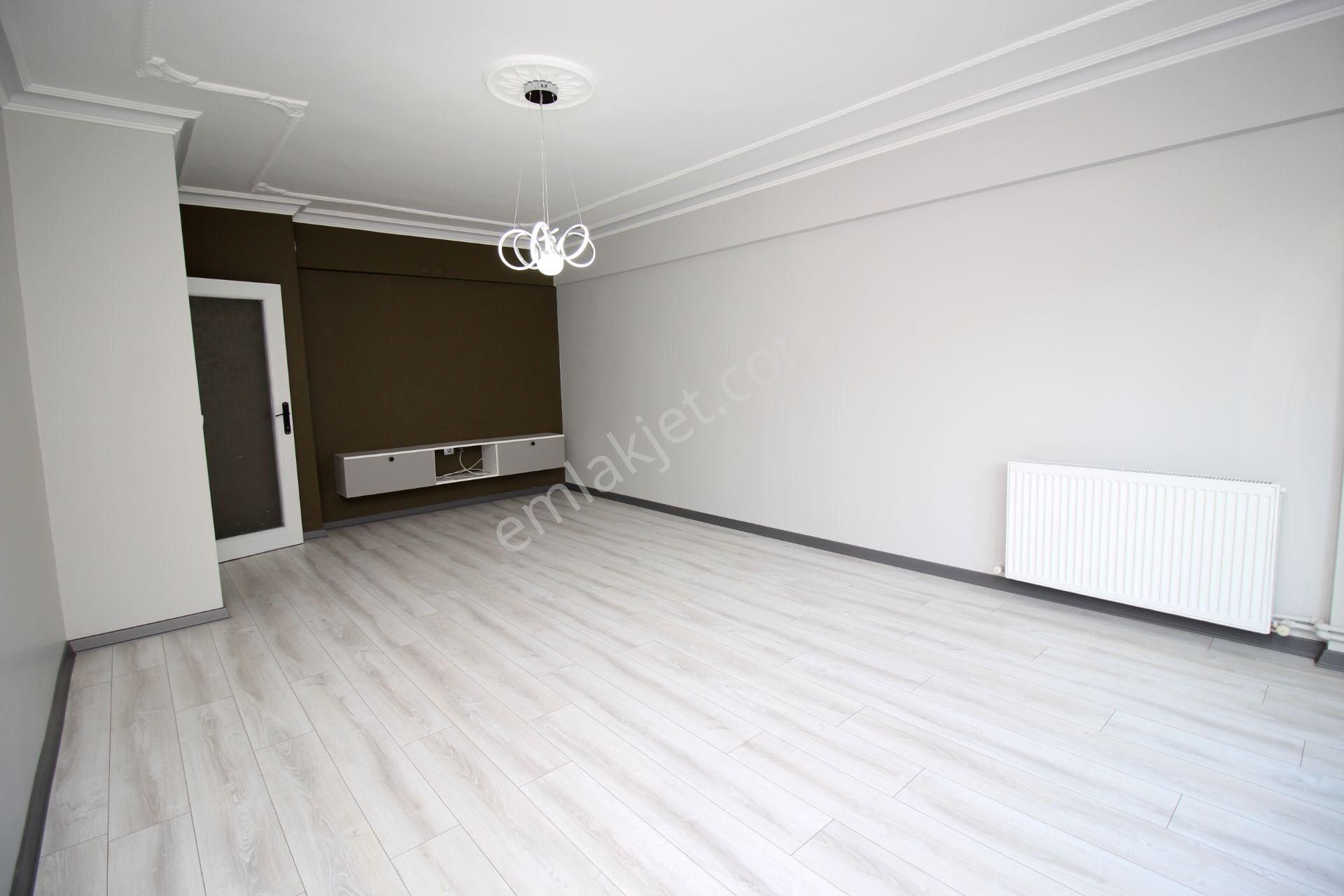 Emre Emlak'tan Tandoğan'da Genç Bina'da Full Yapılı Arakat Satılık 3+1 Daire - Görsel 8