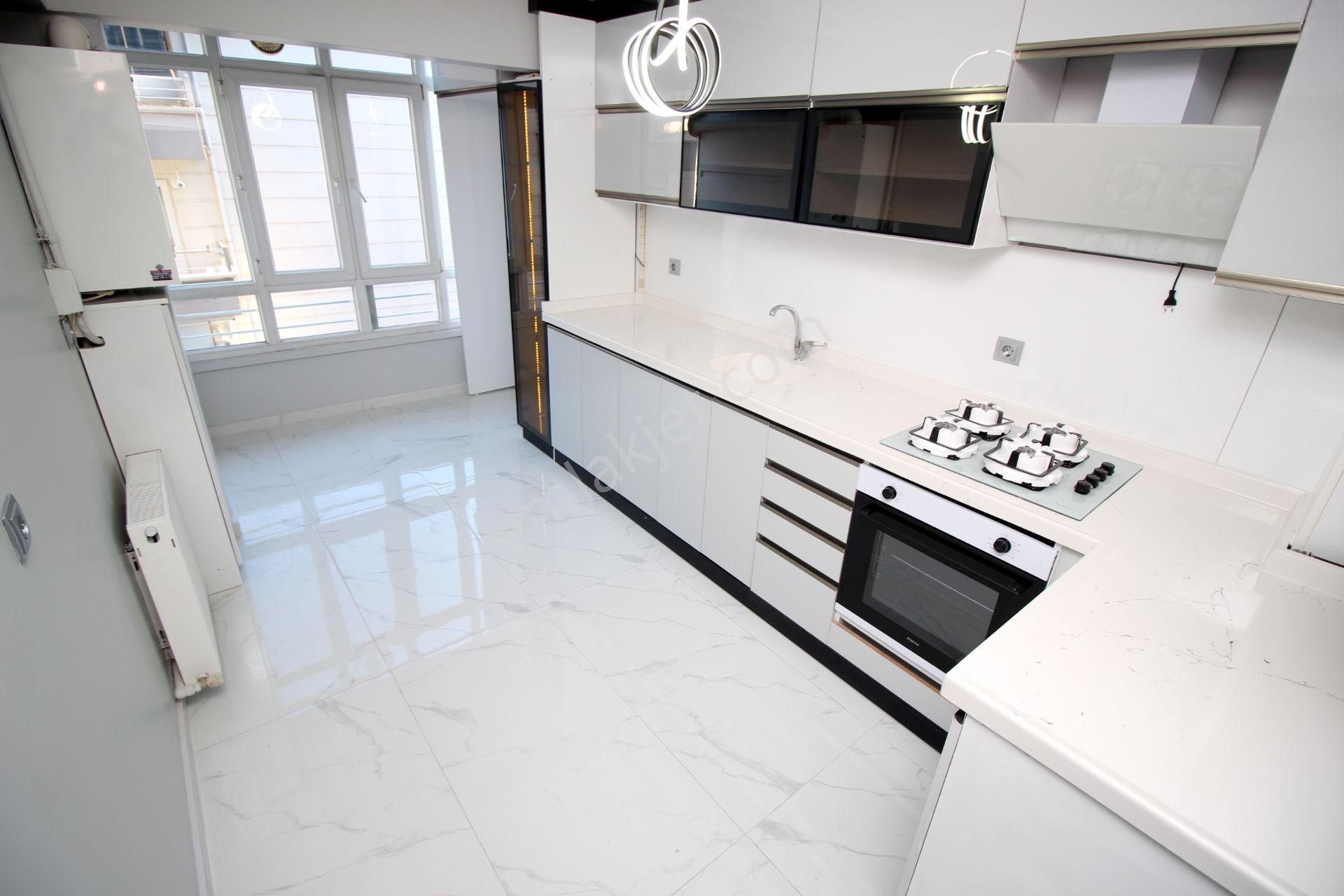 Emre Emlak'tan Tandoğan'da Genç Bina'da Full Yapılı Arakat Satılık 3+1 Daire - Görsel 4