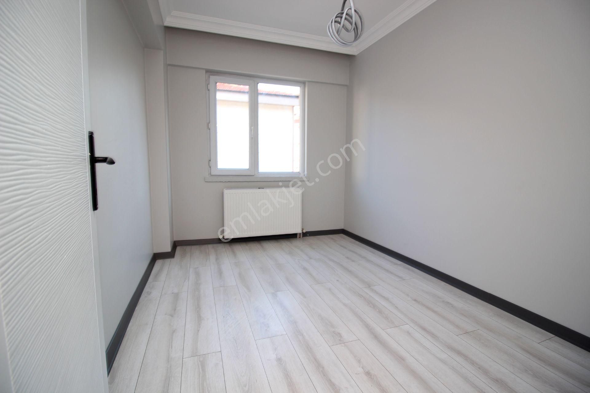 Emre Emlak'tan Tandoğan'da Genç Bina'da Full Yapılı Arakat Satılık 3+1 Daire - Görsel 15