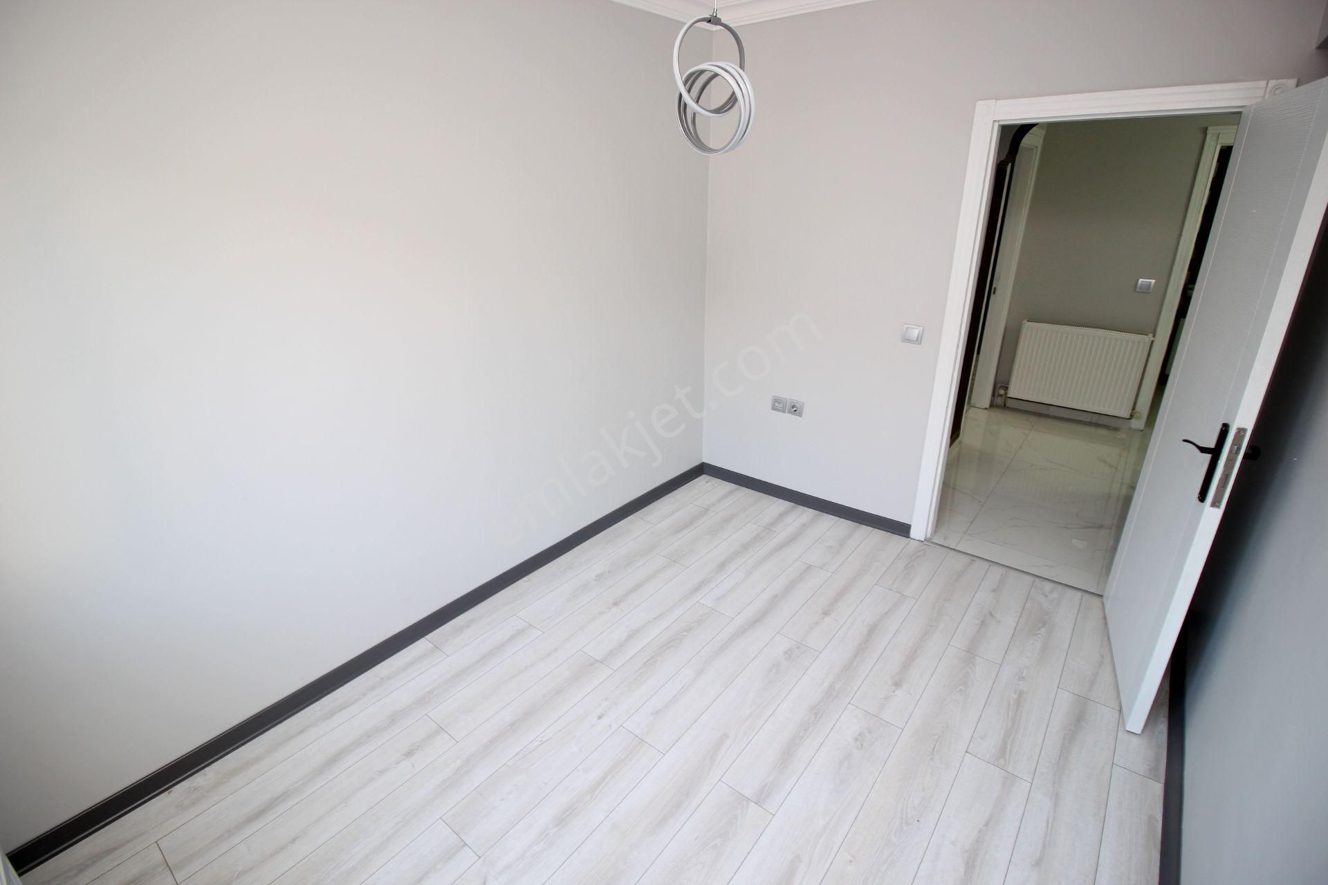 Emre Emlak'tan Tandoğan'da Genç Bina'da Full Yapılı Arakat Satılık 3+1 Daire - Görsel 16