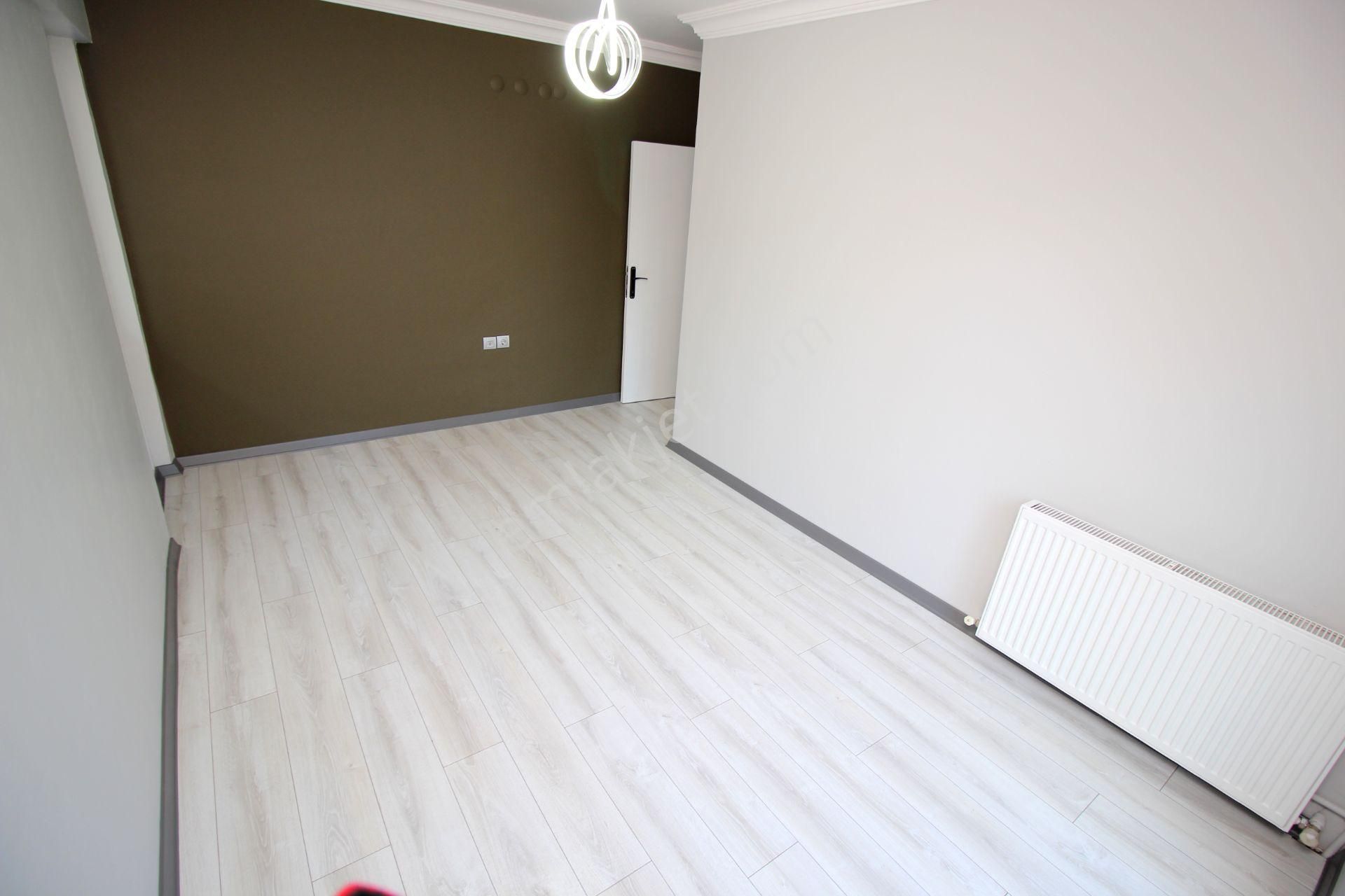 Emre Emlak'tan Tandoğan'da Genç Bina'da Full Yapılı Arakat Satılık 3+1 Daire - Görsel 13