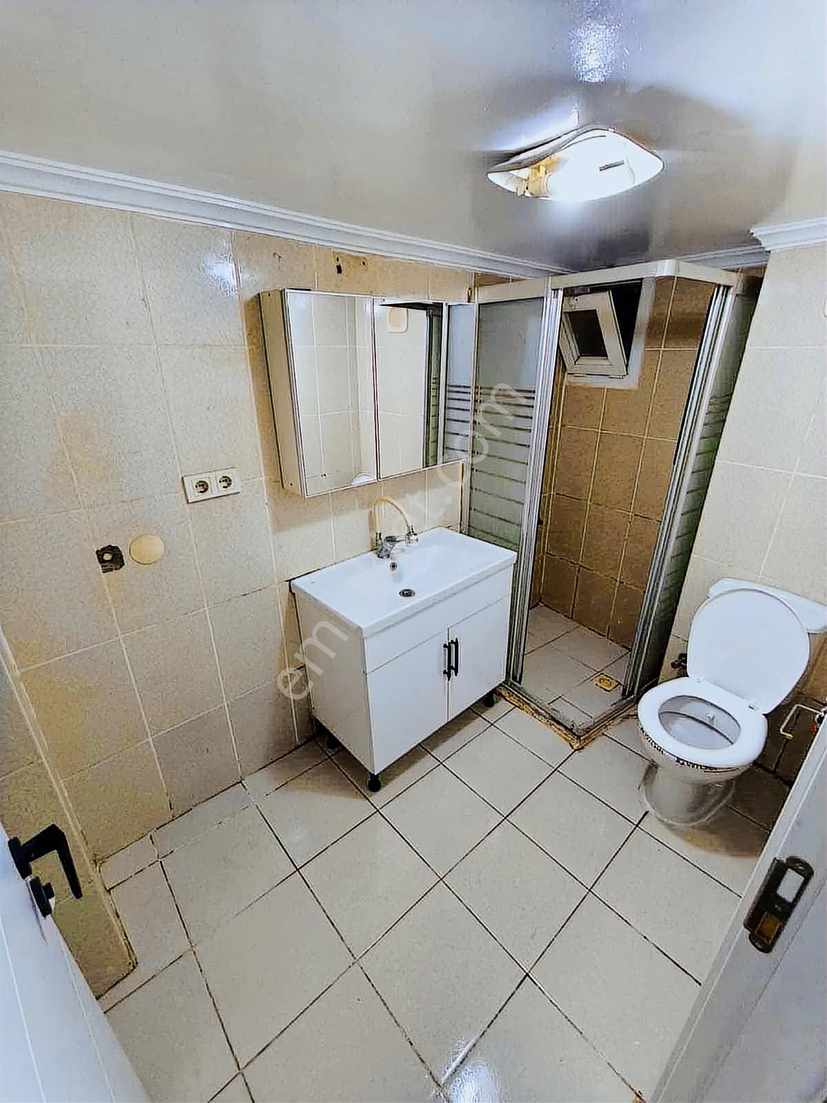 Türker Emlak 2+1 85m2 Bahçeli Doğalgazlı Full Tadilatlı - Görsel 18