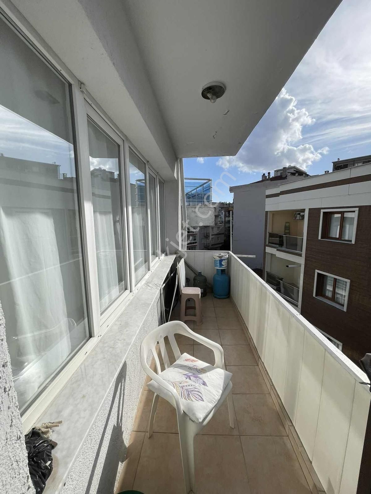 Türker Emlak I 3+1 110m² Arakat , Balkonlu , Bakımlı , Ferah