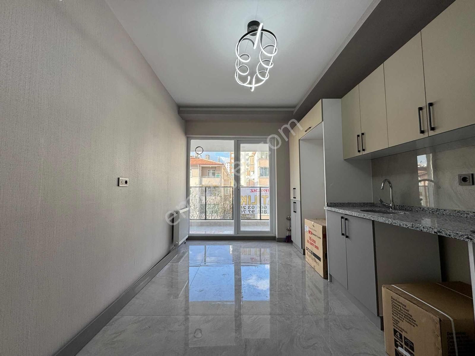 Beyoğlu'ndan Fatih Mah.teras Balkon Ara Kat Sıfır 4+1 - Görsel 10
