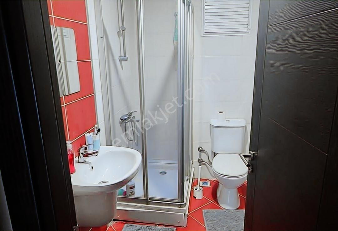 Bayraklı Onur Mahallesi Yelken Park Sitesinde Satılık 3+1 Daire - Görsel 8