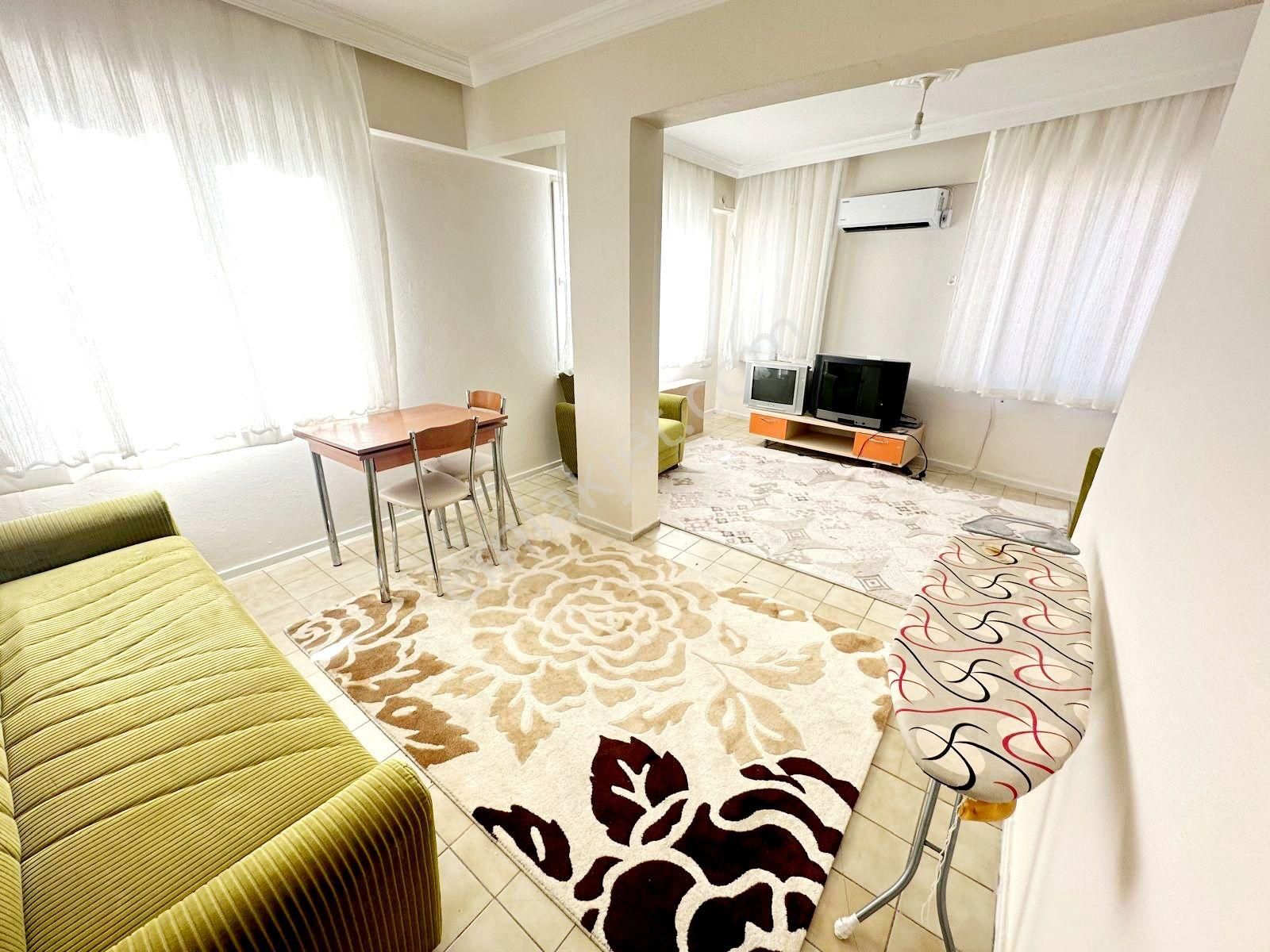 Edremit Merkez'de 2+1 Eşyalı Araka - Görsel 3