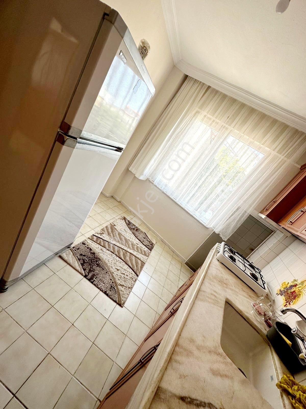 Edremit Merkez'de 2+1 Eşyalı Araka - Görsel 4