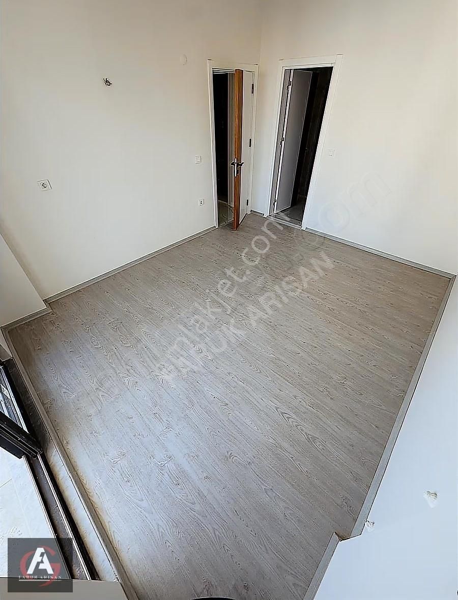 Arısan'dan Oturuma Hazır Ayrı Mutfak Ebeveyn Banyolu Geniş 2+1 - Görsel 3