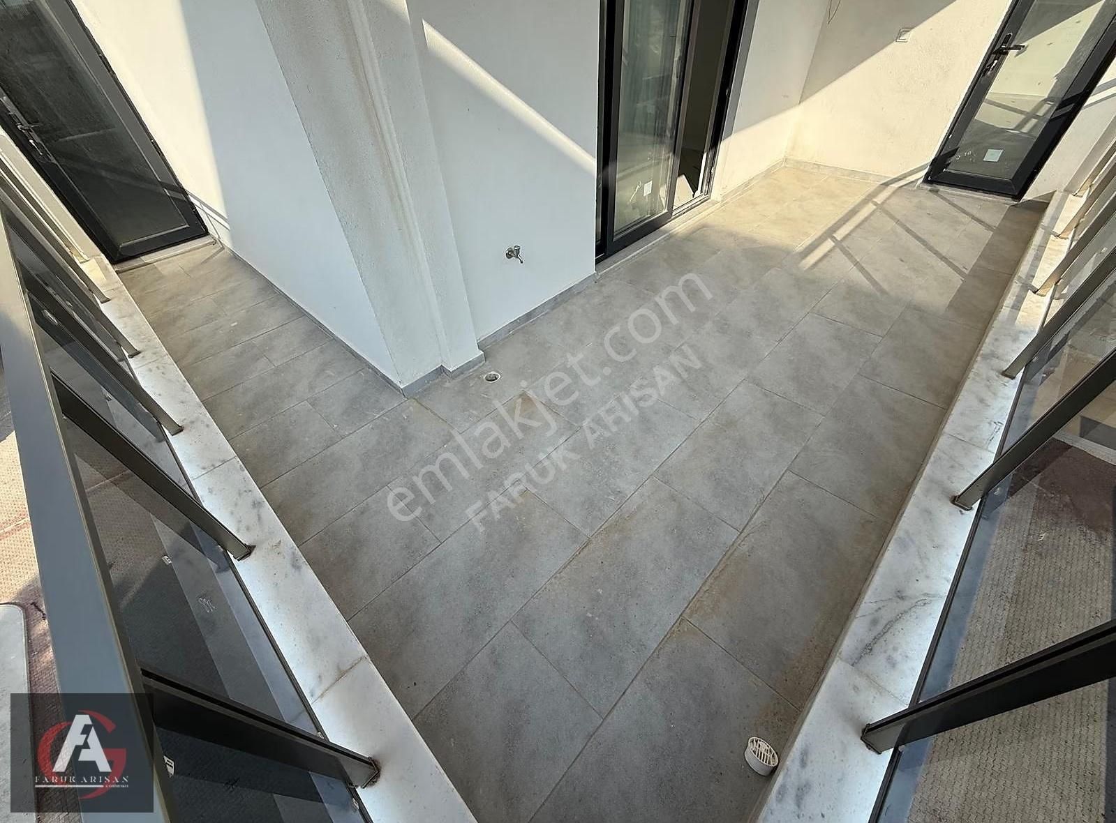 Arısan'dan Deniz Manzaralı Ayrı Mutfak Ve Ebeveyn Banyolu 3+1 - Görsel 11