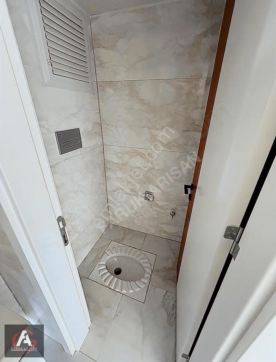 Arısan'dan Deniz Manzaralı Ayrı Mutfak Ve Ebeveyn Banyolu 3+1 - Görsel 20