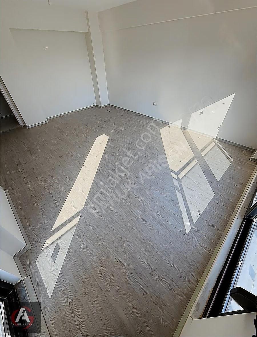 Arısan'dan Deniz Manzaralı Ayrı Mutfak Ve Ebeveyn Banyolu 3+1 - Görsel 3