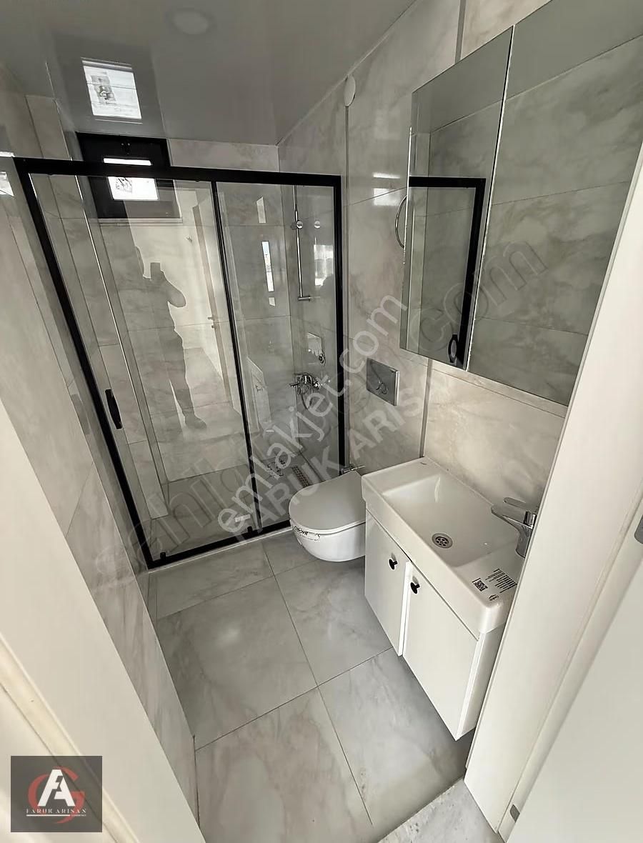 Arısan'dan Deniz Manzaralı Ayrı Mutfak Ve Ebeveyn Banyolu 3+1 - Görsel 30