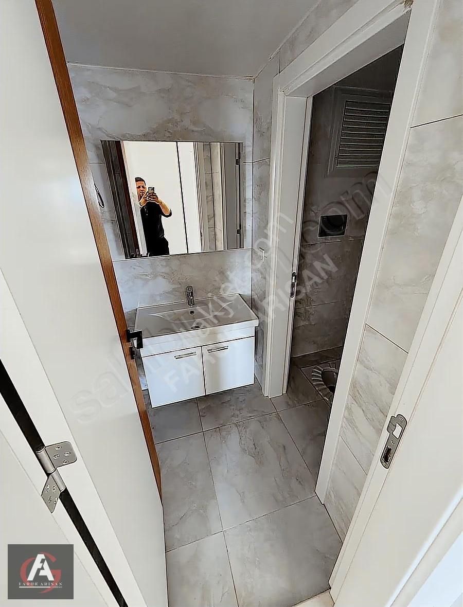 Arısan'dan Deniz Manzaralı Ayrı Mutfak Ve Ebeveyn Banyolu 3+1 - Görsel 18