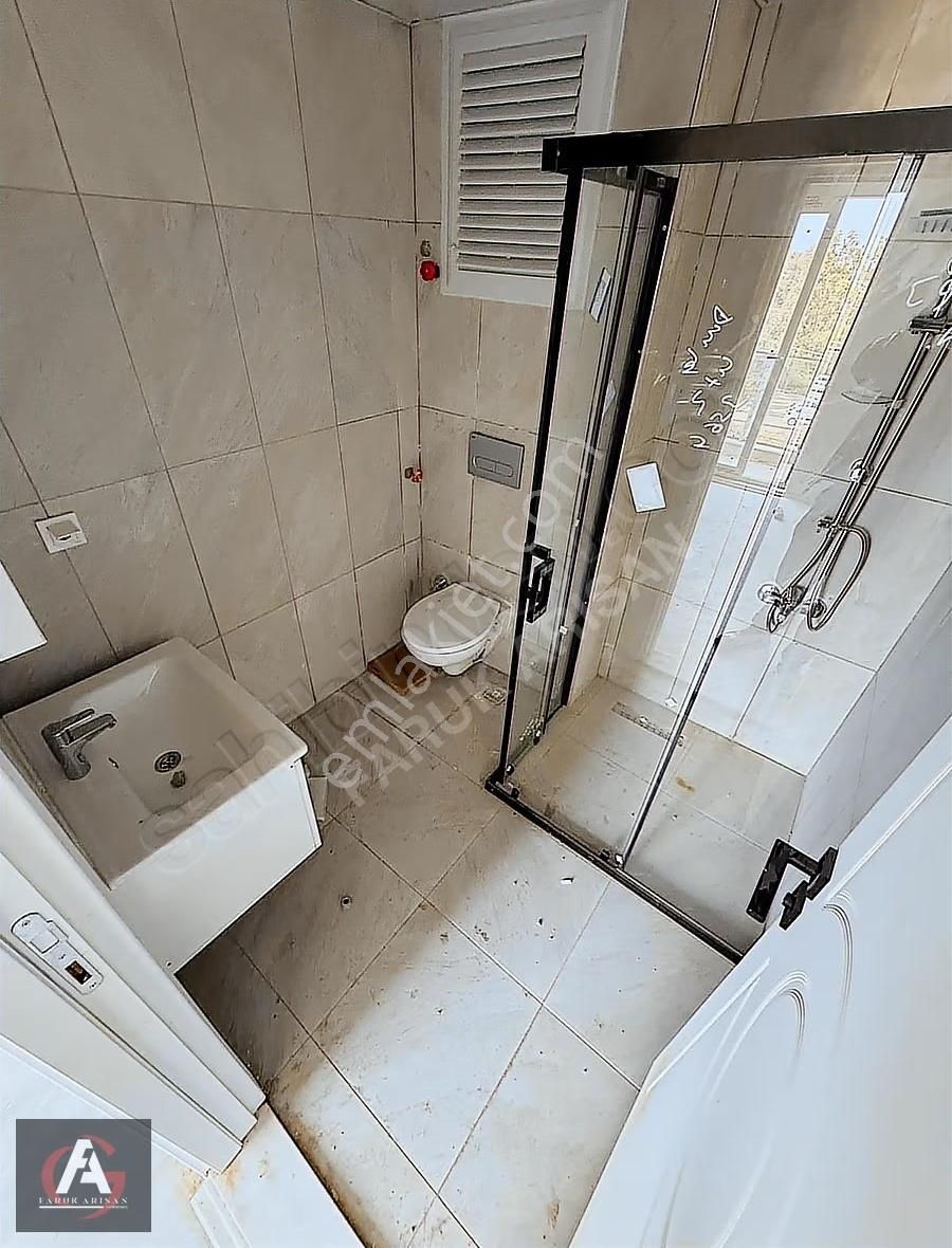 Faruk Arısan'dan Akarsu Manzaralı Ebeveyn Banyolu Geniş 2+1 - Görsel 9