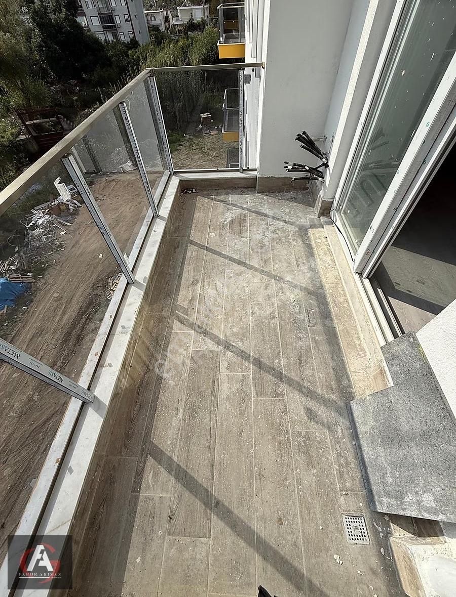 Faruk Arısan'dan Akarsu Manzaralı Ebeveyn Banyolu Geniş 2+1 - Görsel 13