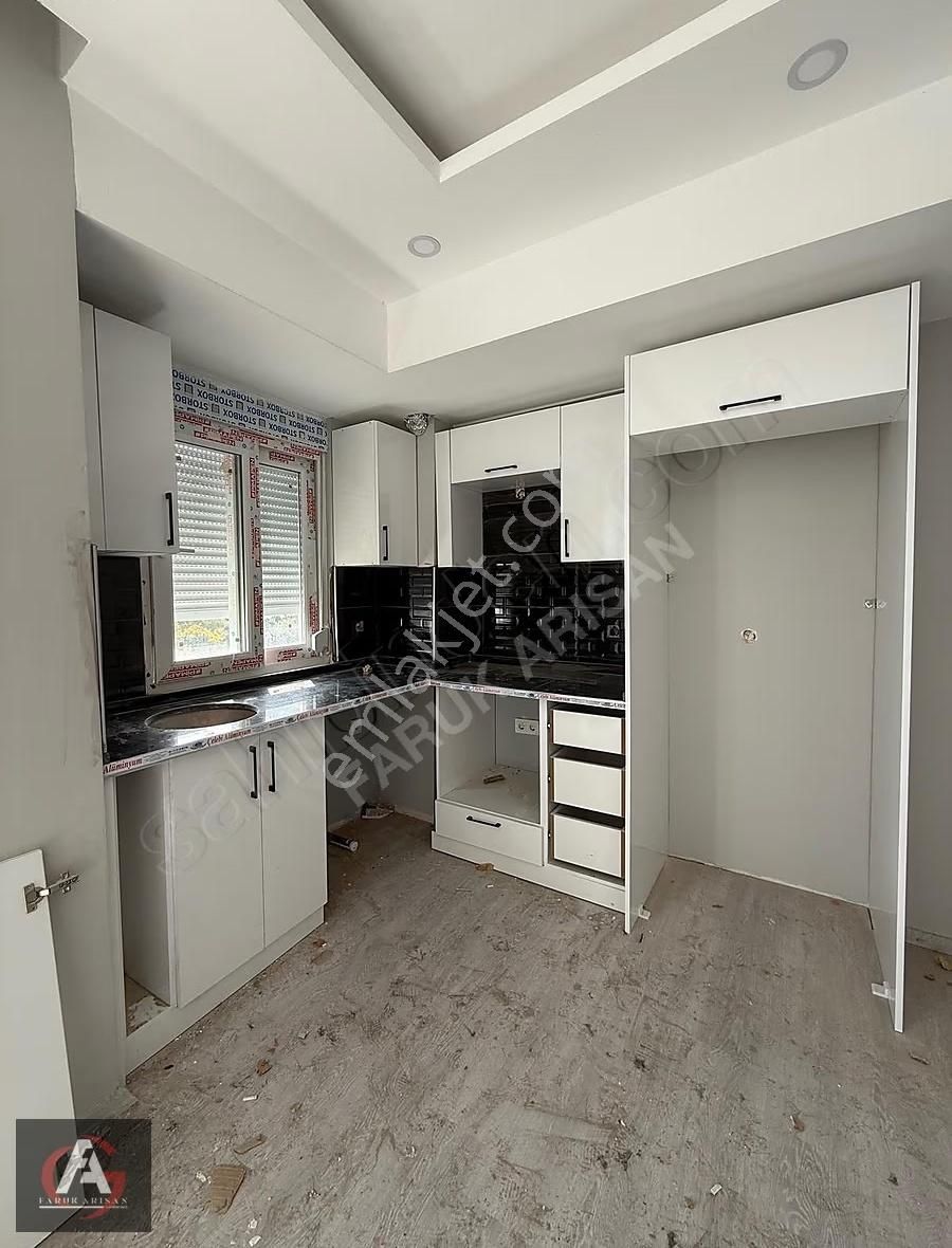 Faruk Arısan'dan Akarsu Manzaralı Ebeveyn Banyolu Geniş 2+1 - Görsel 21